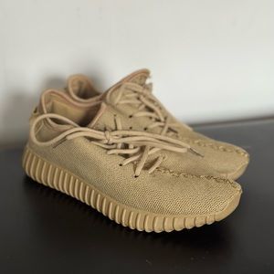 Yeezy Boost Beige Sneakers